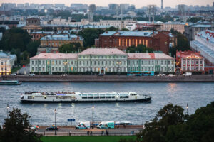 Скверы, «Серебряный возраст» и снос «Фрунзенской». Как изменилась жизнь петербуржцев в сентябре